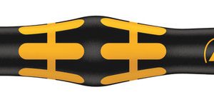 1460 ESD Kraftform Micro torque screwdrivers, with factory pre-set value (0.02-0.11 Nm) and quick-release chuck