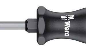 932 A Screwdriver for slotted screws
